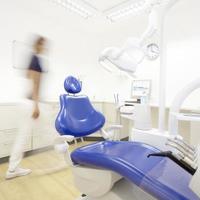 Behandlungszimmer Zahnarztpraxis Dr. Thomas Röder & Kollegen Wetzlar