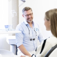 Patientengespr&auml;ch Zahnarzt Dr. Ulrich Micheely