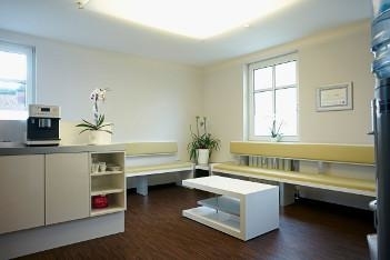 Wartezimmer Dr Thomas Löffler Zahnarzt Kronach