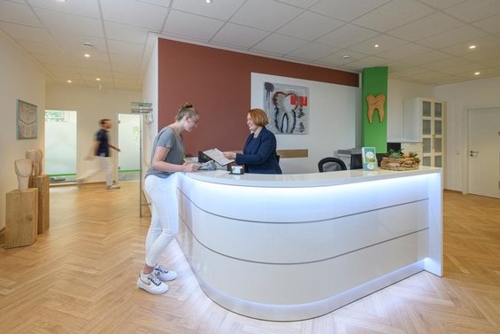 Empfang Henning Riße | Zahnarzt Westerkappeln