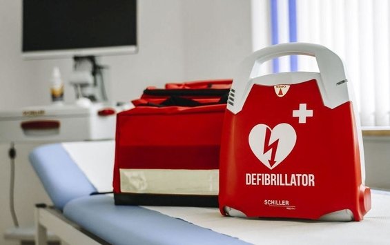 AZU Uffenheim - Julian Zeilner - Defibrillator