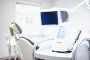 https://downloadimedode.s3.amazonaws.com/arzt_premium/385194-dr-med-dent-thomas-loeffler/Neue%20Bilder%20700px/Dr_Loeffler_079-300x200.jpg